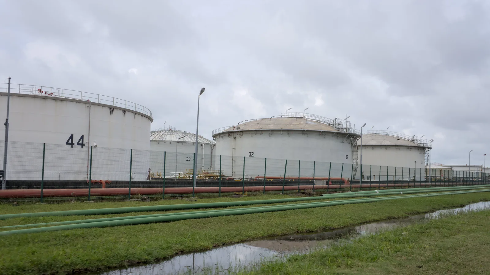 ERBİL: ham petrol terminali — Irak Petrol Pazarlama Şirketi (SOMO), yılın ilk 8 ayında 418,7 milyon varil petrol…